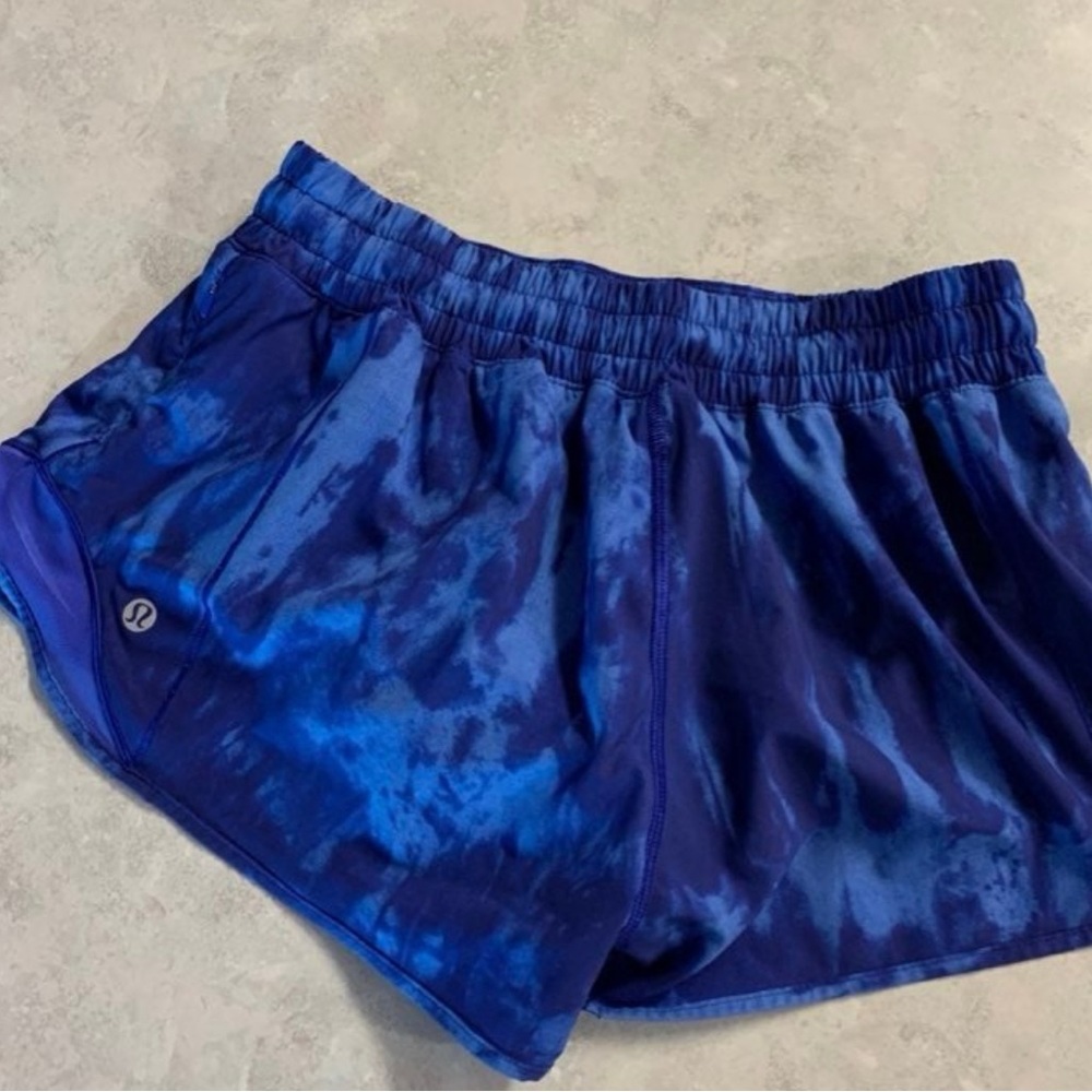 Lululemon Hotty Hot Shorts 2.5 (Rare: Royal Blue Tie Dye)